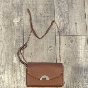 Elegant Brown Leather Crossbody Bag